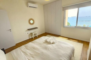 Molos Beachfront City-Centre
